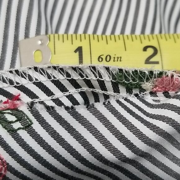 Calvin Klein Floral Embroidered‎  Button Up Blouse - Picture 13 of 14